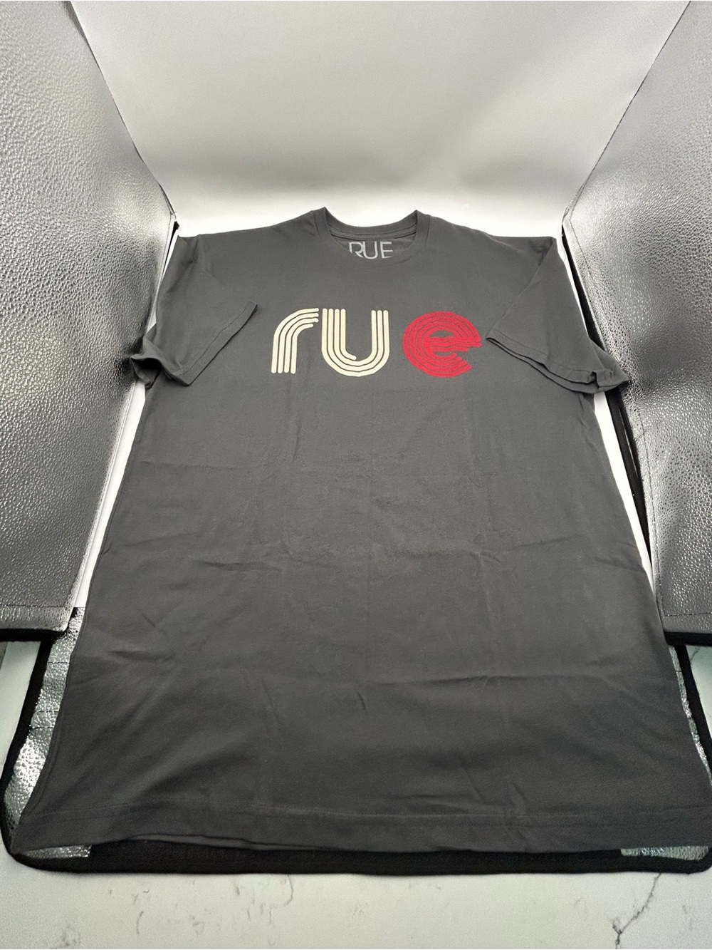 RUE Men's XL Gray Crew Neck Short Sleeve Graphic Logo Cotton Knit T-Shirt
